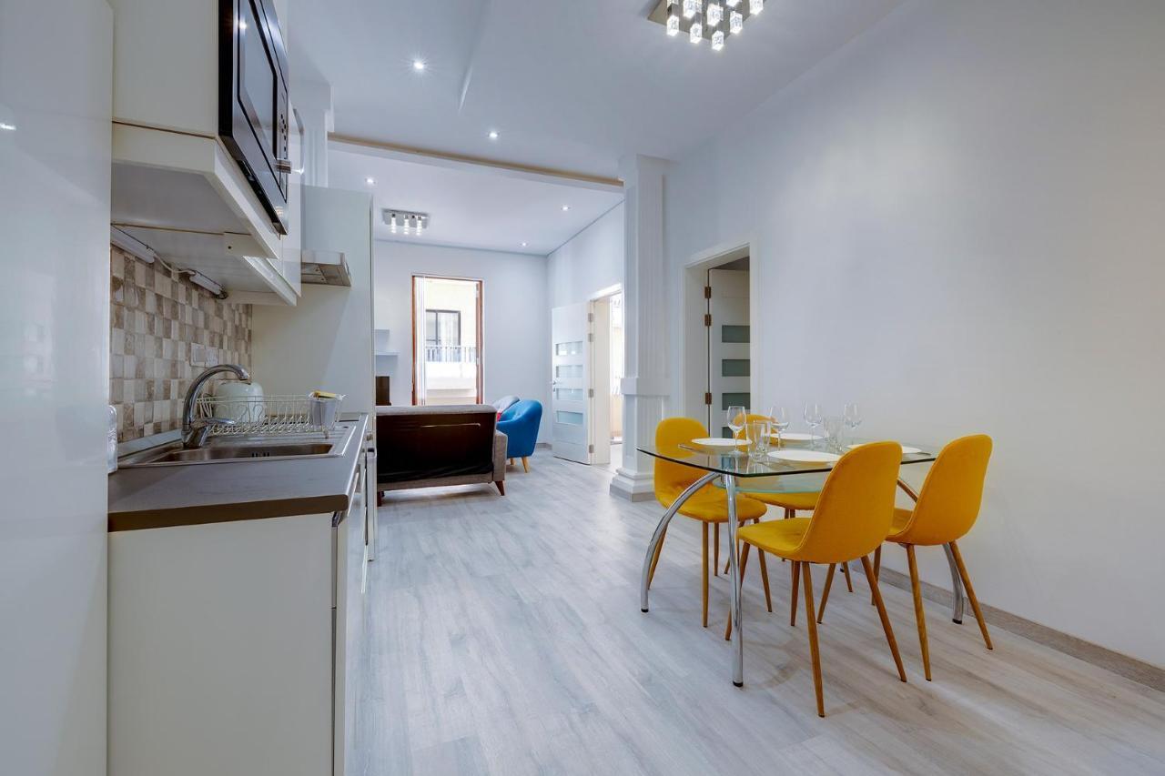 Modern Apartment In The Best Area Of Сліма Екстер'єр фото