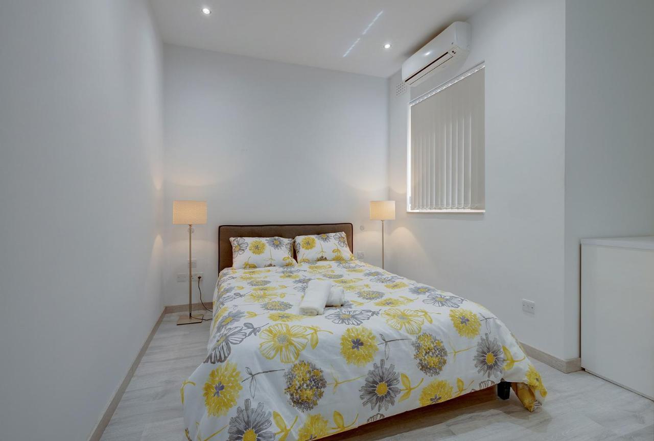 Modern Apartment In The Best Area Of Сліма Екстер'єр фото